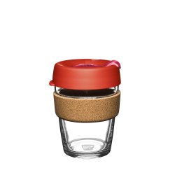 Hrnek na kávu Keepcup Daybreak ze skla s korkovým úchytem a červeným víčkem