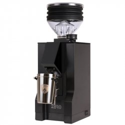 Černý univerzální mlýnek na kávu s nulovou retencí Eureka Mignon Zero BL.