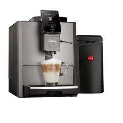 Stříbrný automatický kávovar Nivona 1040 s nádobou na mléko