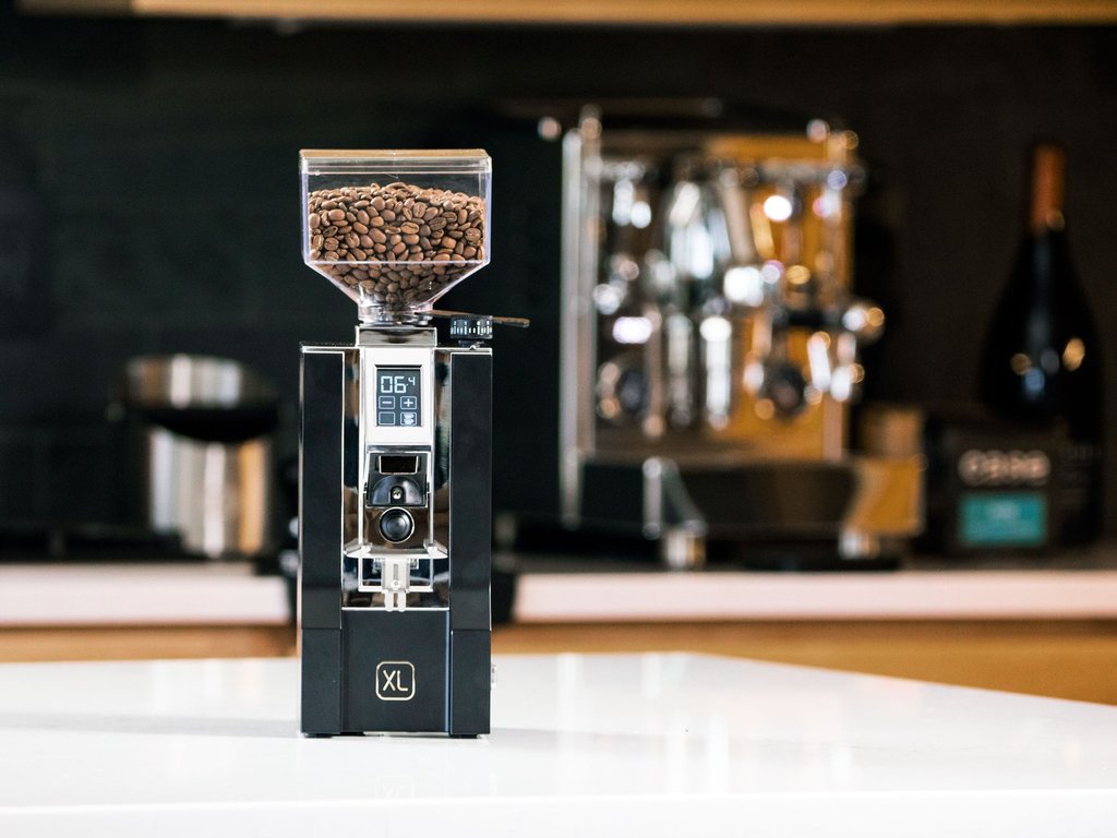Špičkový espresso mlýnek Eureka Mignon XL, CR Black
