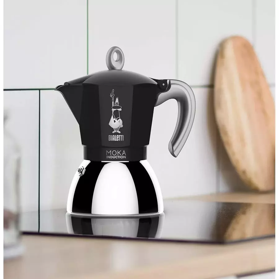 Bialetti New Moka konvička vhodná na indukci k přípravě 6 šálků kávy